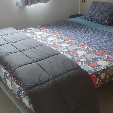 אתר קמפינג 4 Etoiles A *